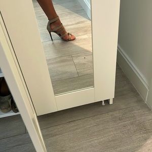 carolina herrera heel nude strap suede